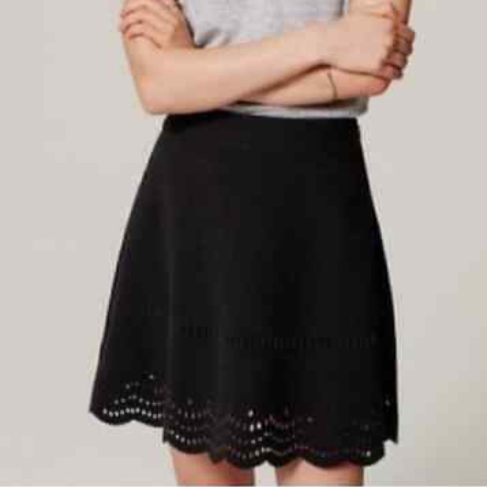 🖤 ANN TAYLOR LOFT Scalloped Designed Skirt